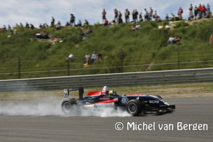 FotoFin Valtteri Bottas wint Fin Valtteri Bottas op circuit park Zandvoort